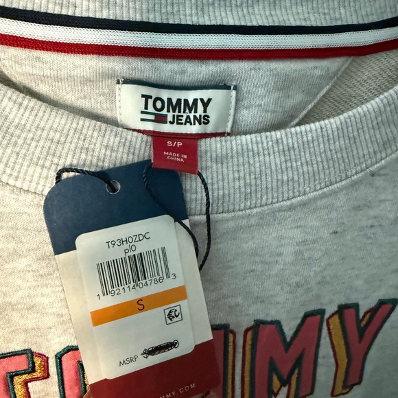 Tommy Hilfiger - Tommy Jeans Women's Light Gray Crew Neck Sweatshirt - NWT - Picture 7 of 8